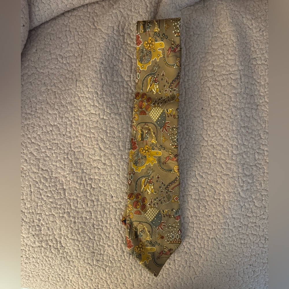 Salvatore Ferragamo tie